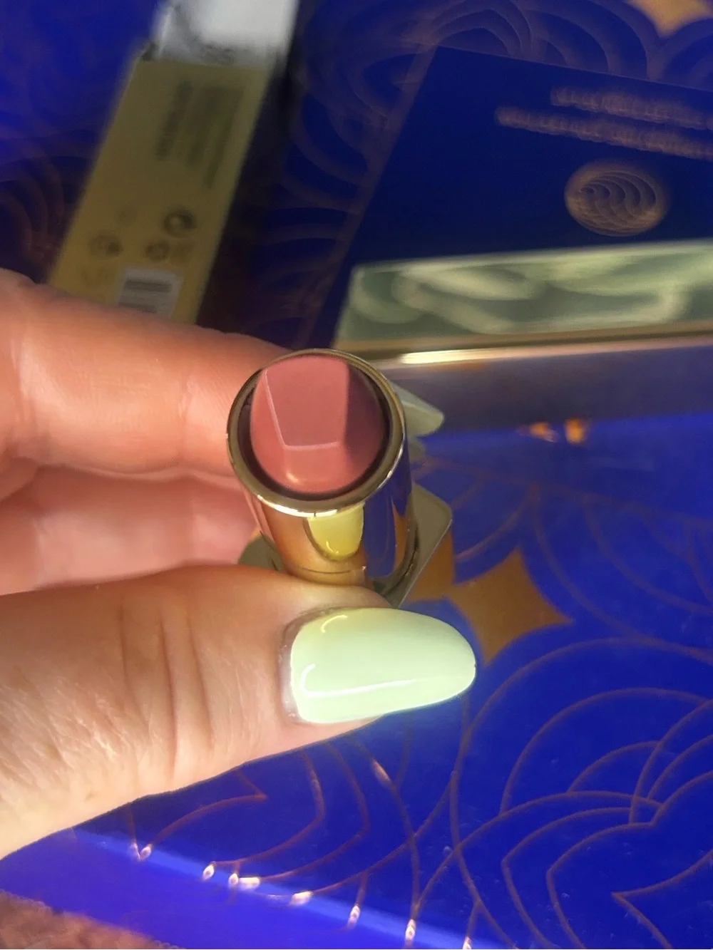 Hourglass Unlocked Satin Crème Lipstick in Flora
